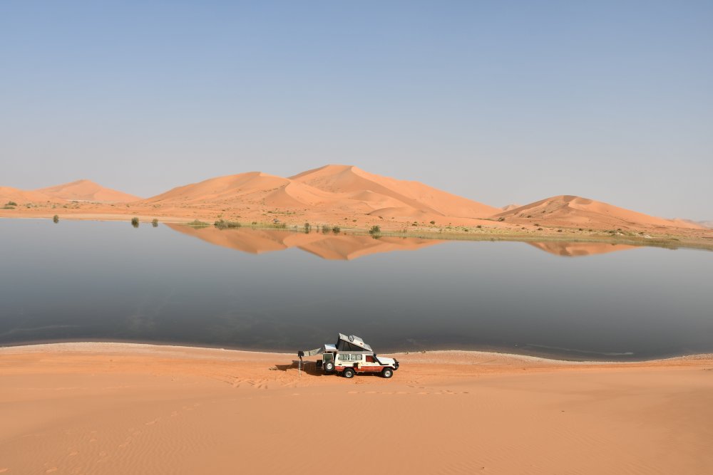 Traumhafte Seenlandschaft in der Rub al-Khali Wüste Traumhafte Seenlandschaft in der Rub al-Khali Wüste