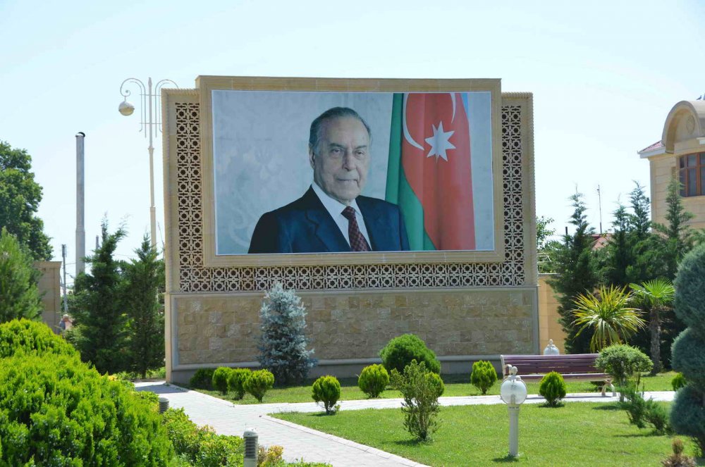 Personenkult Heydar Aliyev Personenkult Heydar Aliyev